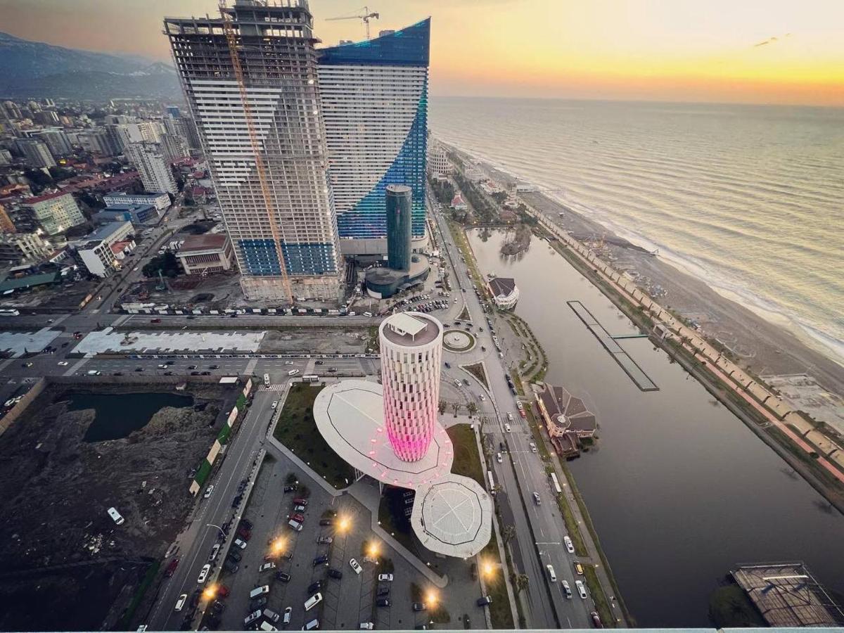 Gq Apartments On First Line Batumi Exterior photo